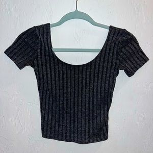 Hollister Scoop Neck Slim Tee Cropped